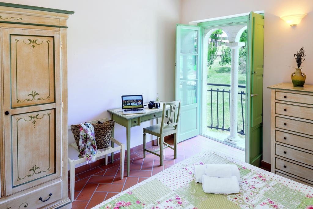 Pian Dei Mucini Resort Il Borgo Massa Marittima Room photo